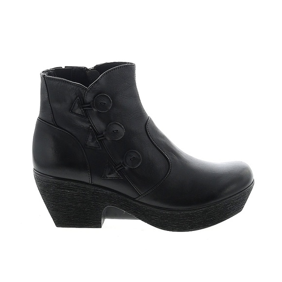 Jafa | Shoes | Jafa 65 Black Button Ankle Boots 39 Leather Heel Chunky ...